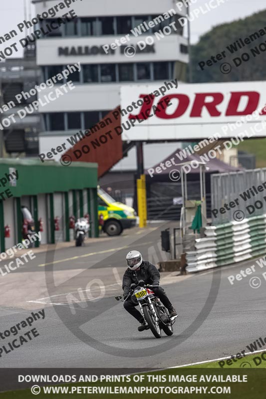 Vintage motorcycle club;eventdigitalimages;mallory park;mallory park trackday photographs;no limits trackdays;peter wileman photography;trackday digital images;trackday photos;vmcc festival 1000 bikes photographs